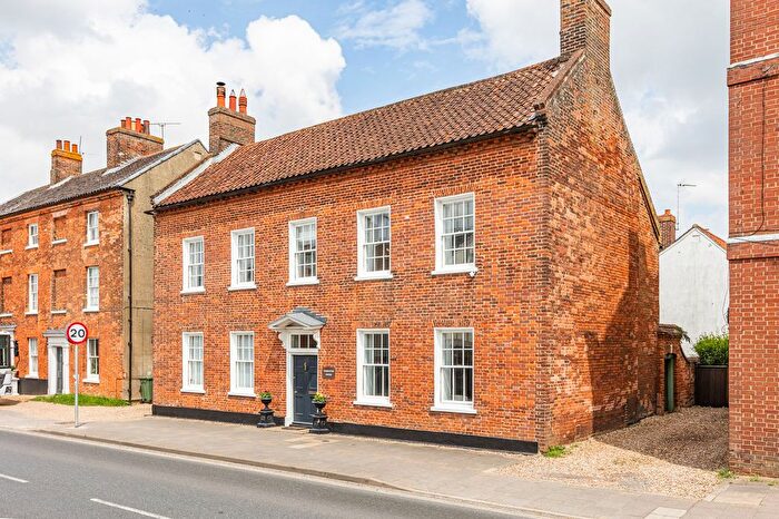 3 Bedroom Link Detached House For Sale In London Street, Swaffham, PE37