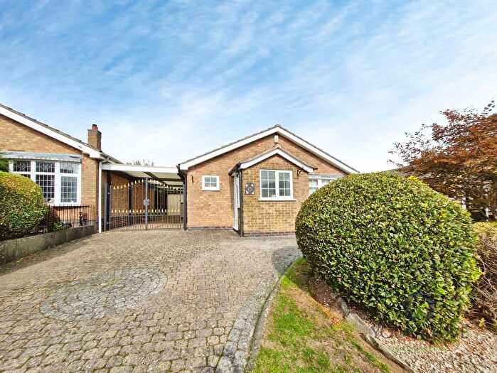 3 Bedroom Bungalow For Sale In Heatherdale, Ibstock, Leicestershire, LE67