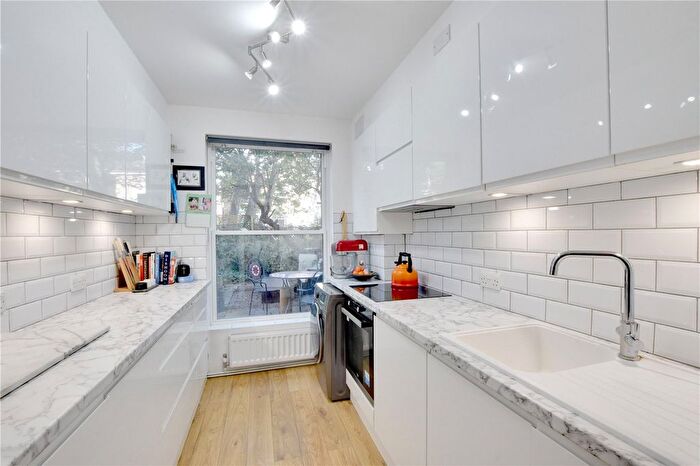 1 Bedroom Flat For Sale In Peabody Close, Devonshire Drive, Greenwich, London, SE10