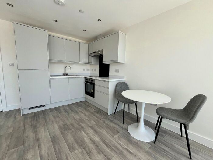1 Bedroom Flat To Rent In Apartment B, Crocus Street, NG2