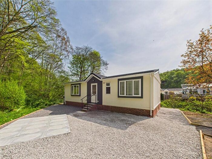 2 Bedroom Park Home For Sale In Goit Stock Lane, Harden, Bingley, BD16