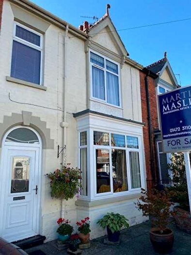 4 Bedroom Town House For Sale In Manor Avenue, Grimsby, DN32