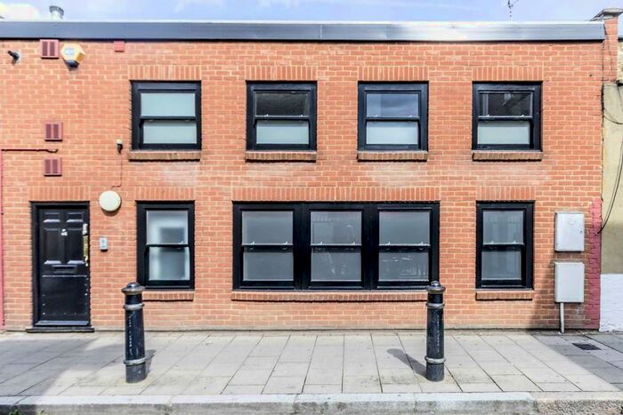 2 Bedroom Property To Rent In Barb Mews, London, W6