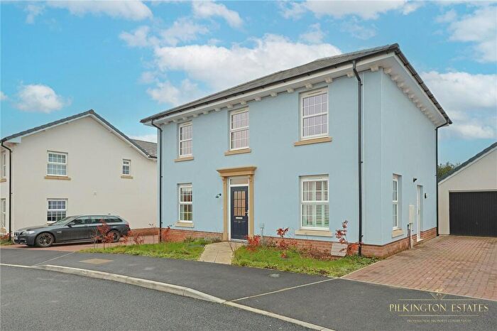 4 Bedroom Detached House For Sale In Willow Drive, Uffculme, Cullompton, Devon, EX15