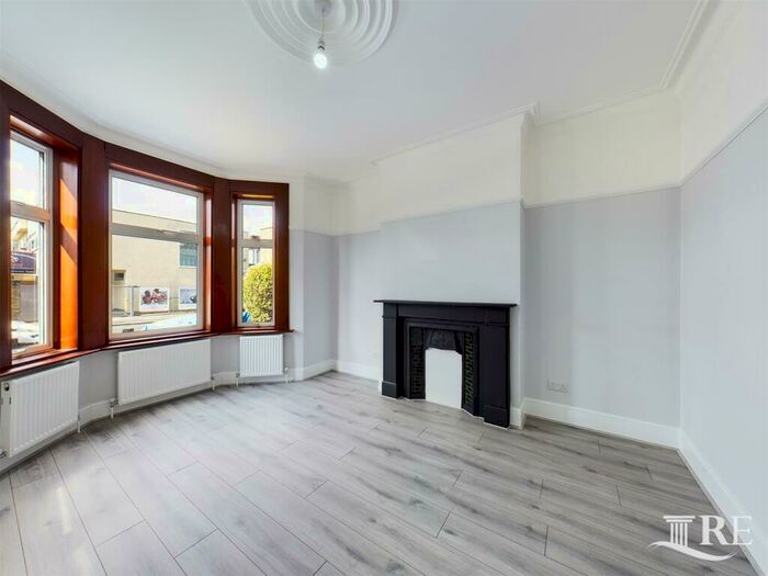 2 Bedroom Flat To Rent In Curzon Crescent London, NW10