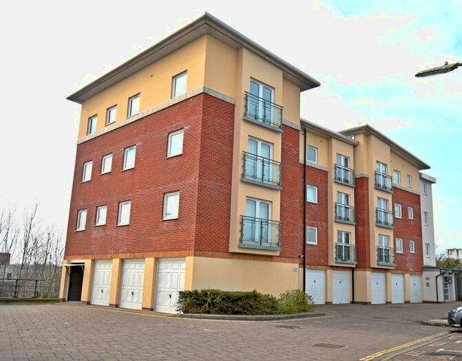 2 Bedroom Flat To Rent In Winterthur Way, Basingstoke, RG21