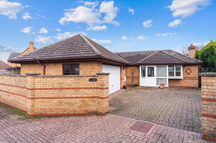 3 Bedroom Detached Bungalow For Sale In High Street, Langford, Bedfordshire, SG18