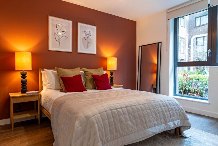 2 Bedroom Flat To Rent In Flat, Vanguard Way London, E17