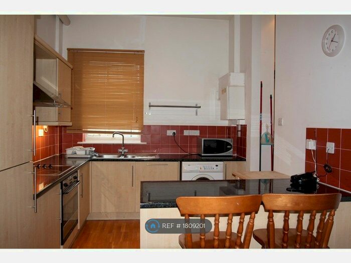2 Bedroom Terraced House To Rent In Regis Place, London, SW2