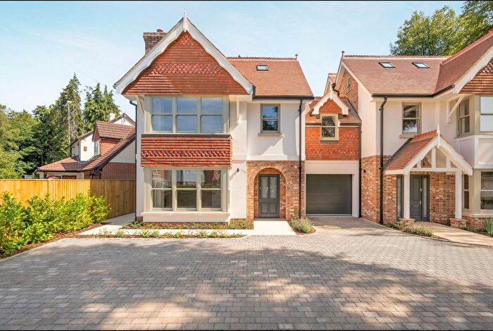 4 Bedroom Detached House For Sale In Beech Hill Road, Sunningdale, SL5