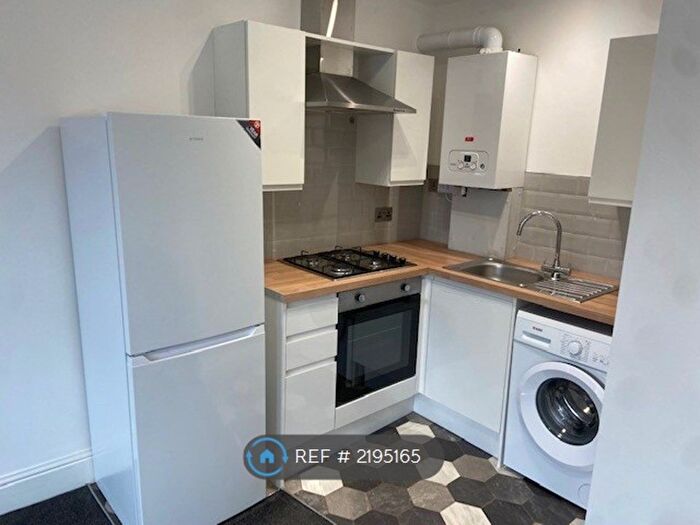 1 Bedroom Flat To Rent In Old Lansdowne Road, Manchester, M20