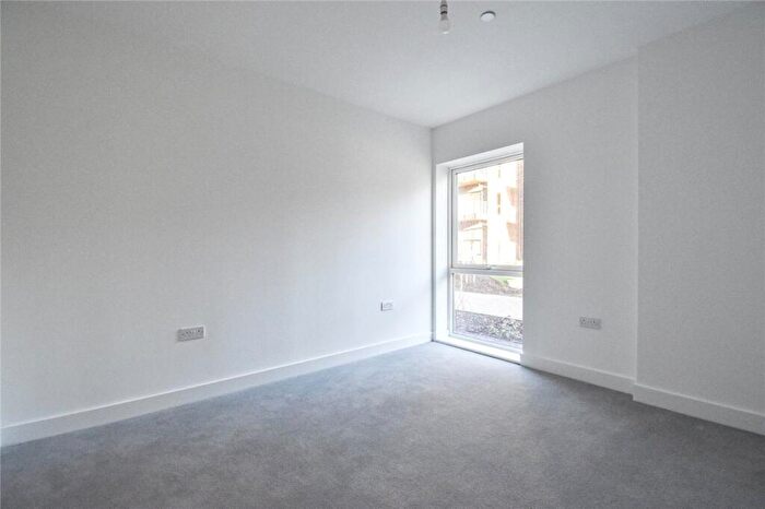 2 Bedroom Apartment To Rent In Bragg Way, Cambridge, CB5