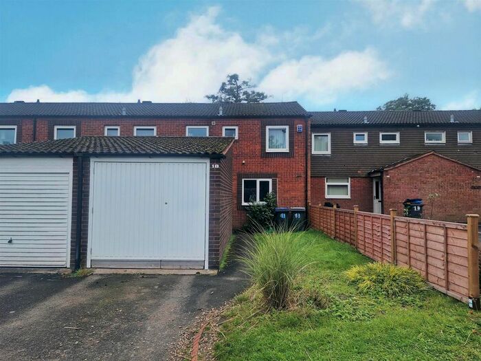 3 Bedroom Terraced House To Rent In Canvey Close, Rednal, B45