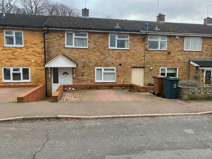 3 Bedroom Terraced House To Rent In Drakes Drive, Stevenage, SG2