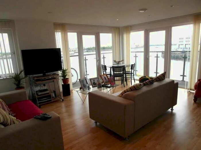 2 Bedroom Flat To Rent In Mast Quay, Woolwich, SE18