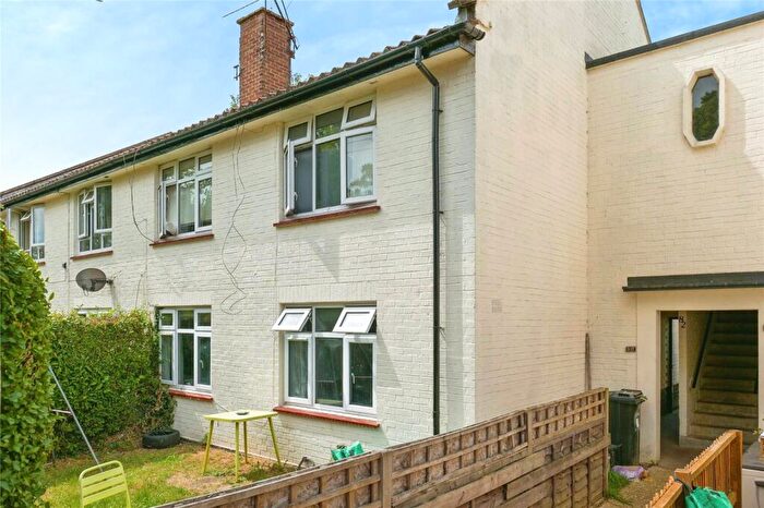 3 Bedroom Apartment For Sale In St. Barnabas Road, Reading, Berkshire, RG2