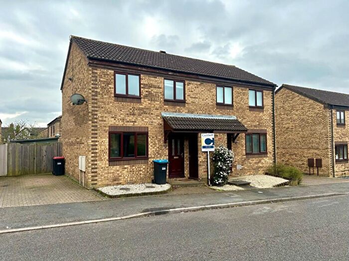 3 Bedroom Semi Detached House To Rent In Goodwood, Great Holm, MK8