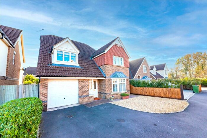 4 Bedroom Detached House For Sale In Bittern Close, Aldershot, Hampshire, GU11