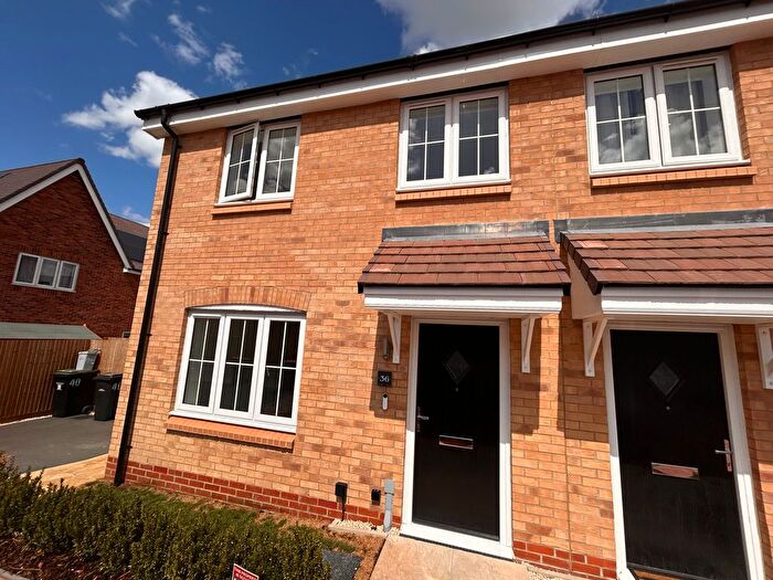 3 Bedroom Semi-Detached House To Rent In Beeston Way, Bedford, MK45