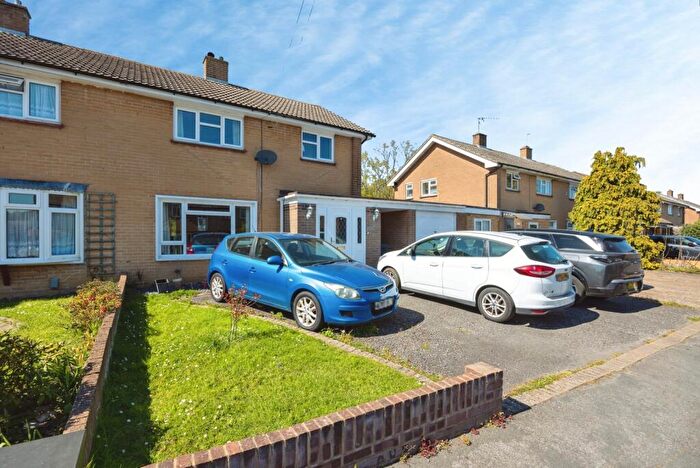 3 Bedroom Semi Detached House For Sale In Applegarth Avenue, Guildford, Surrey, GU2