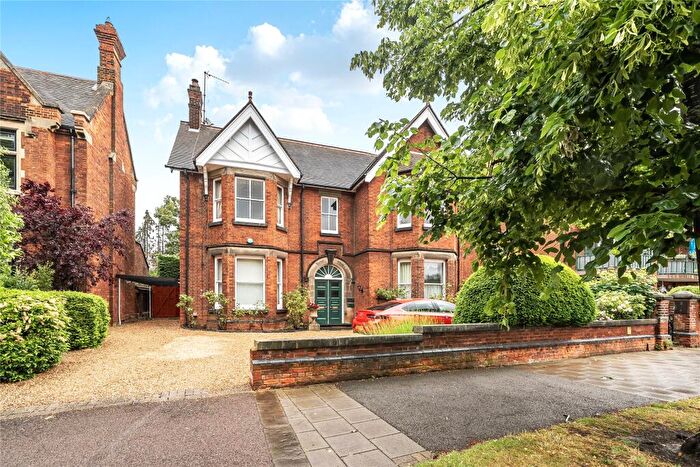 3 Bedroom Apartment For Sale In The Embankment, Bedford, Bedfordshire, MK40