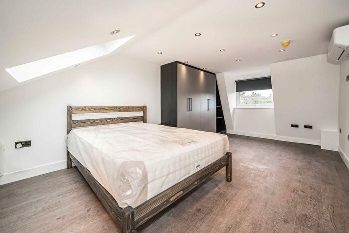 5 Bedroom Property To Rent In Killyon Terrace, Clapham, SW8