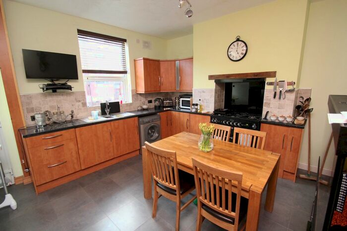 4 Bedroom Terraced House To Rent In Salisbury Terrace, Armley, Leeds, LS12