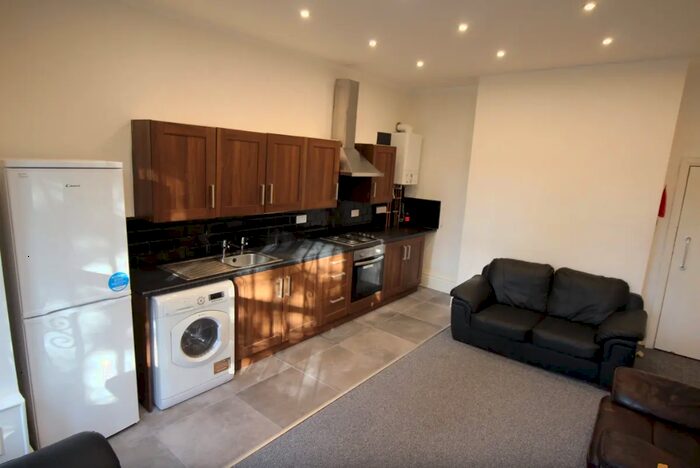 3 Bedroom Terraced House To Rent In Cardigan Road, Leeds, West Yorkshire, LS6