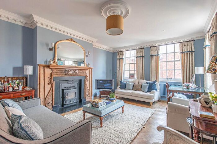 2 Bedroom Town House For Sale In Colegate, Norwich City Centre, NR3