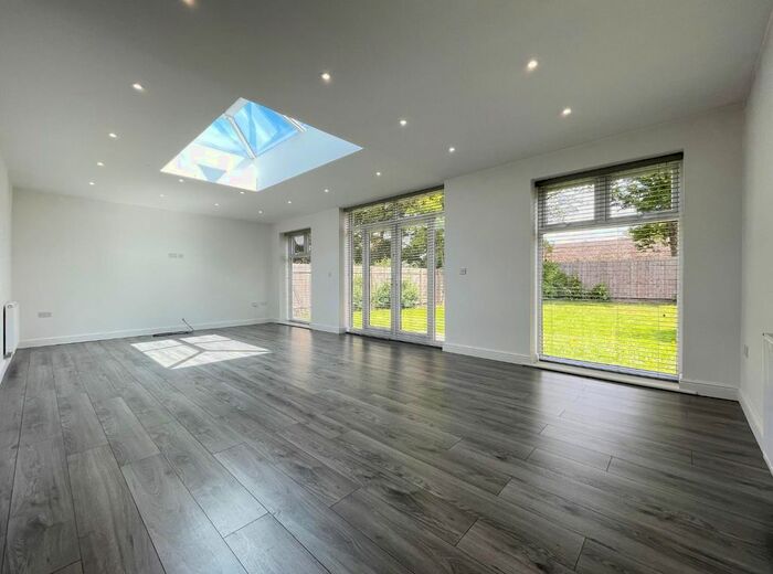 3 Bedroom Detached Bungalow To Rent In Caledonian Road, Hartlepool, TS25