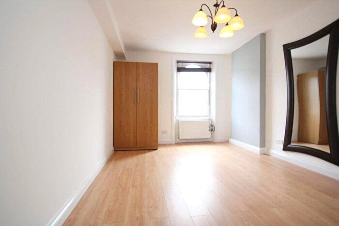 1 Bedroom Flat To Rent In Nevern Place, London, SW5