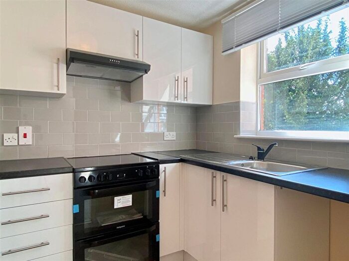 1 Bedroom Flat To Rent In Swansea, SA1