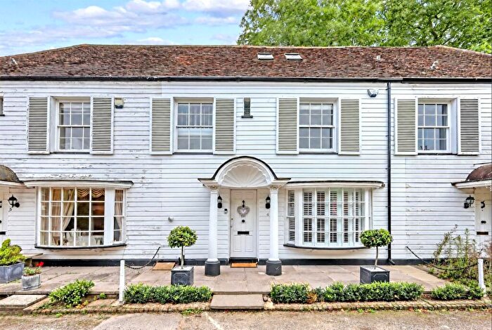 4 Bedroom Terraced House For Sale In Kings Mews High Road, Chigwell, Essex, IG7