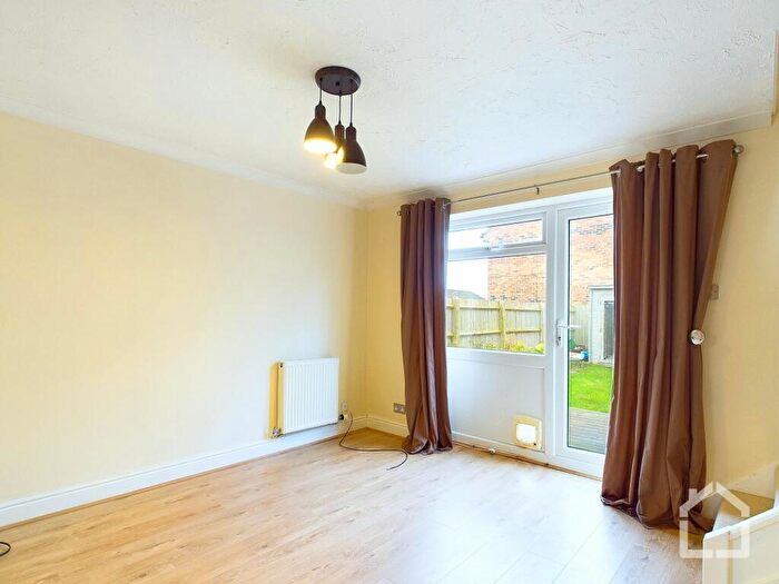 2 Bedroom End Of Terrace House To Rent In Sandown Court, Bletchley, MK3