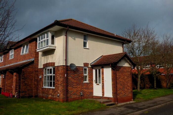1 Bedroom End Of Terrace House To Rent In Hurricane Way, Woodley, Reading, RG5