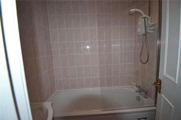 1 Bedroom Flat To Rent In James Square (Caledonian Crescent), Edinburgh, EH11