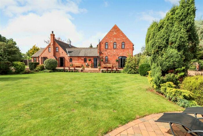 5 Bedroom Detached House For Sale In Normanby Road, Thealby, Scunthorpe, DN15