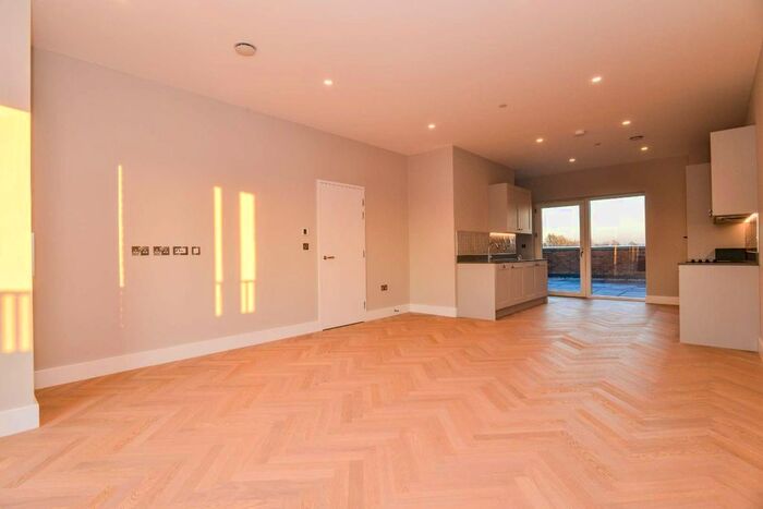 2 Bedroom Flat To Rent In 4 India Way, Mill Hill East, London NW7