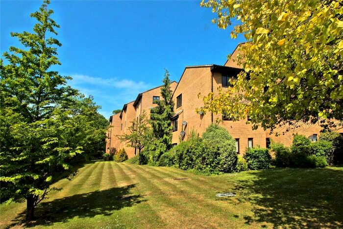 1 Bedroom Apartment To Rent In Mongomery Road, Woking, Surrey, GU22