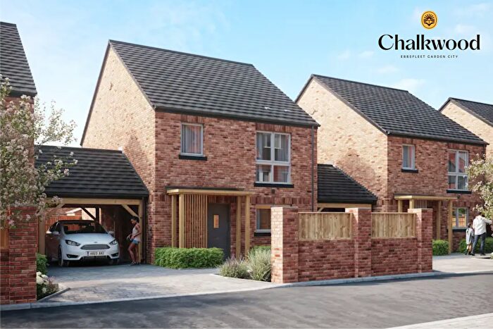 4 Bedroom Detached House To Rent In Ragstone Avenue, Swanscombe, Kent, DA10