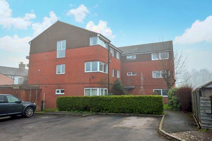 2 Bedroom Flat To Rent In Charnwood Road, Salisbury, SP2