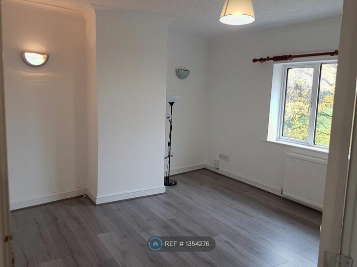 2 Bedroom Flat To Rent In Elysian Fields, Salford, M6