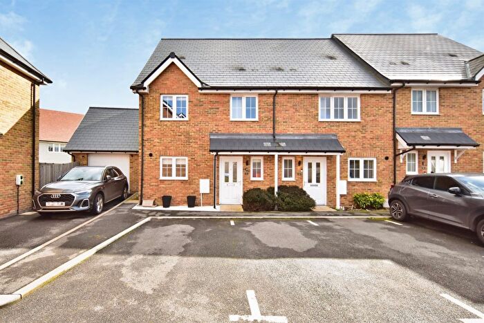 3 Bedroom End Terrace House For Sale In Harvest Mews, Coxheath, Maidstone, ME17