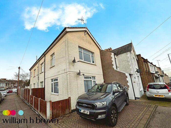2 Bedroom Flat To Rent In Dudley Road, Clacton-On-Sea, CO15