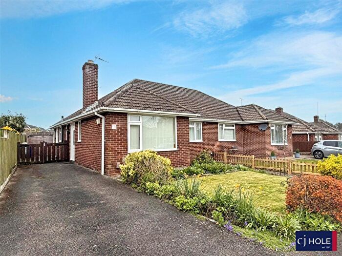 2 Bedroom Bungalow For Sale In Hickley Gardens, Brockworth, GL3