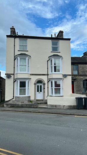1 Bedroom Flat To Rent In Castle Street, Kendal, LA9