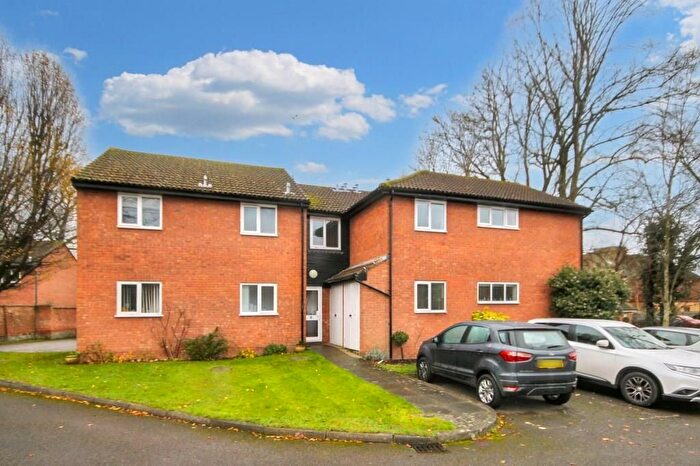 1 Bedroom Flat For Sale In Church Road, Bookham, KT23