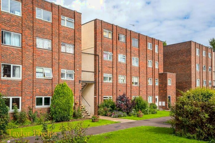 2 Bedroom Apartment To Rent In Broadmeads, Ware, SG12