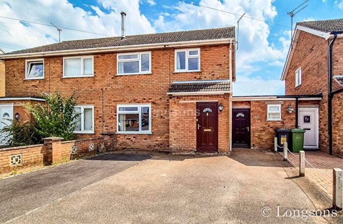 3 Bedroom Semi-Detached House For Sale In Town Close, East Winch, PE32