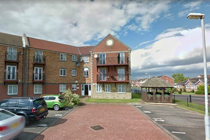 2 Bedroom Flat To Rent In Lancelot Court, Hull, HU9